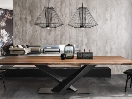 Stratos Wood