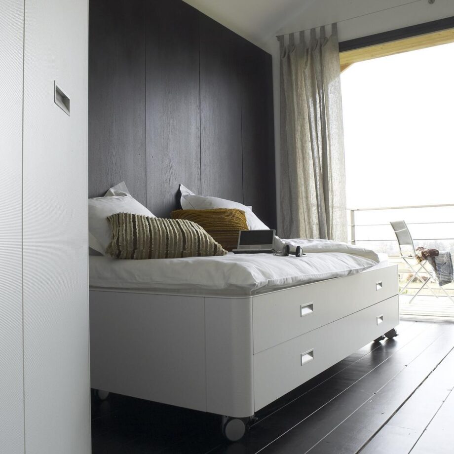 Travel Studio кровать Ligne Roset