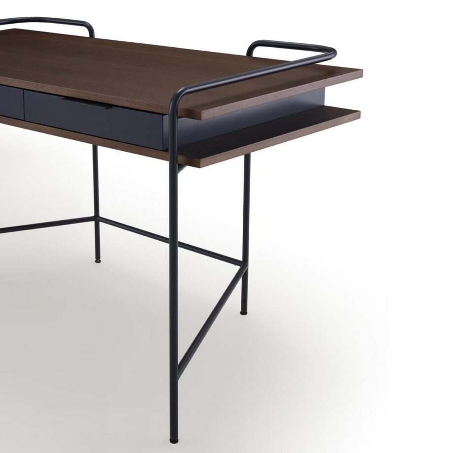 Alando письменный стол Ligne Roset