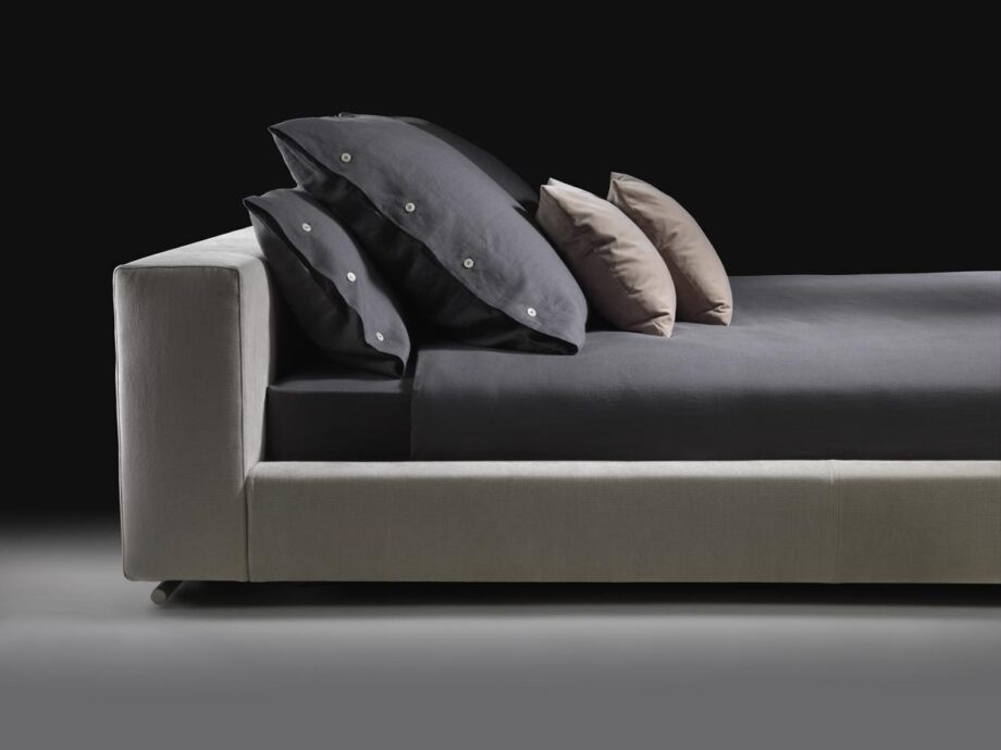 Groundpiece кровать Flexform