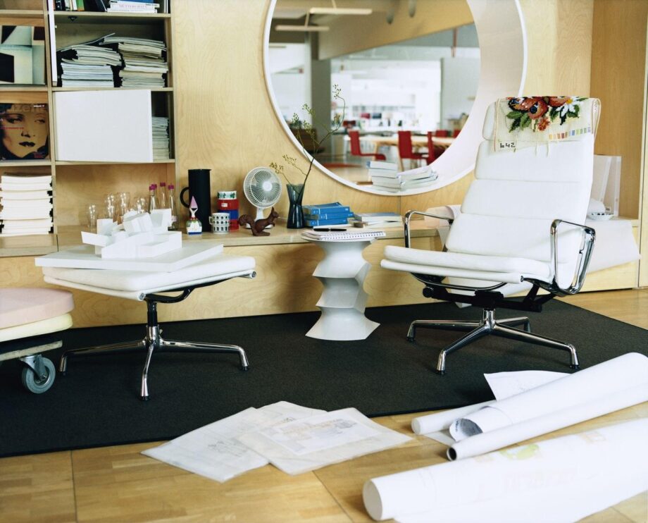 Soft Pad Ea 215 стул Vitra