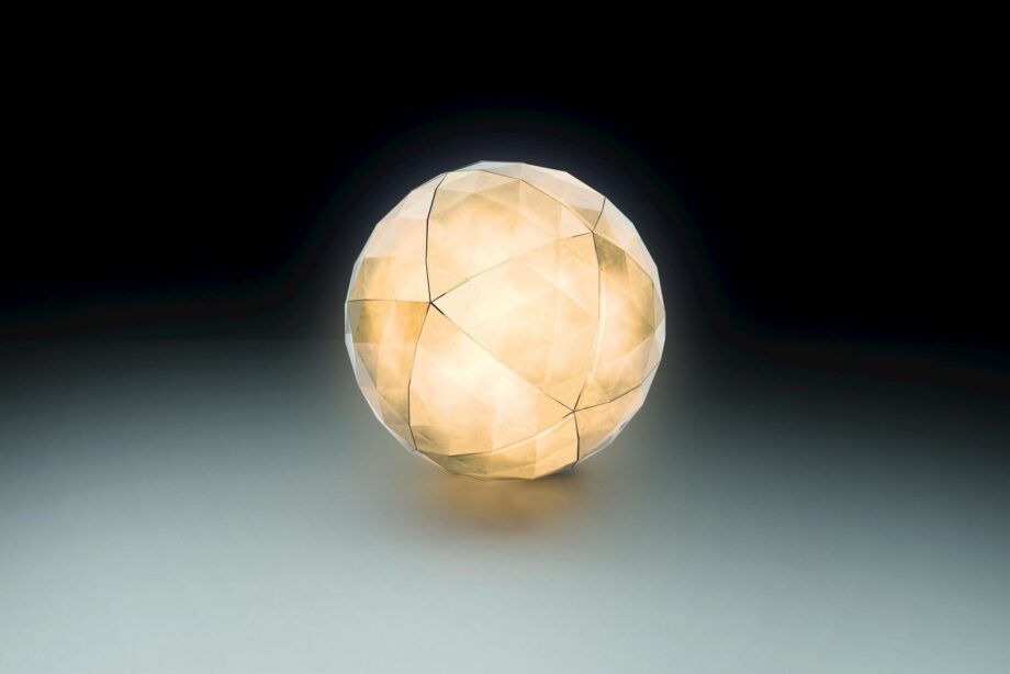 Huara настольная лампа Artemide