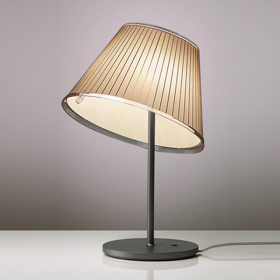 Choose настольная лампа Artemide