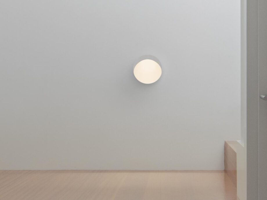 Dots 4665 настенный светильник Vibia