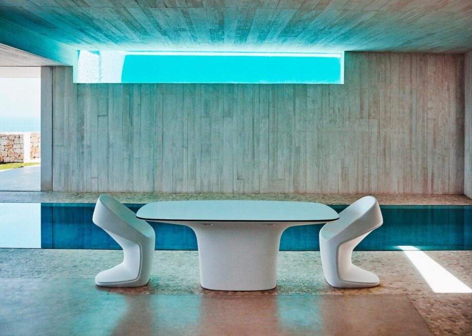 Ufo уличный стол Vondom