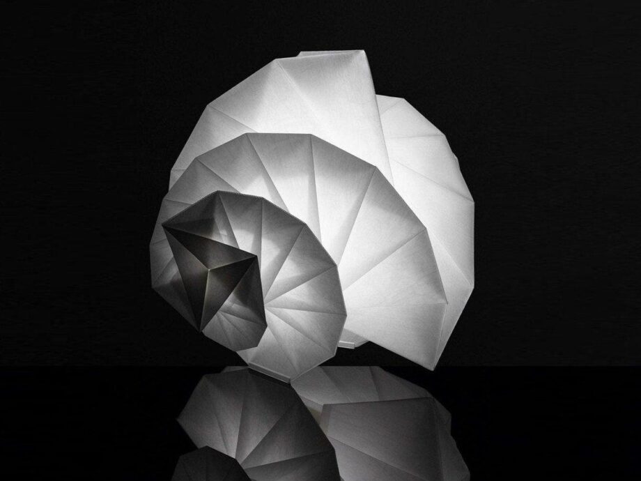 Mendori настольная лампа Artemide