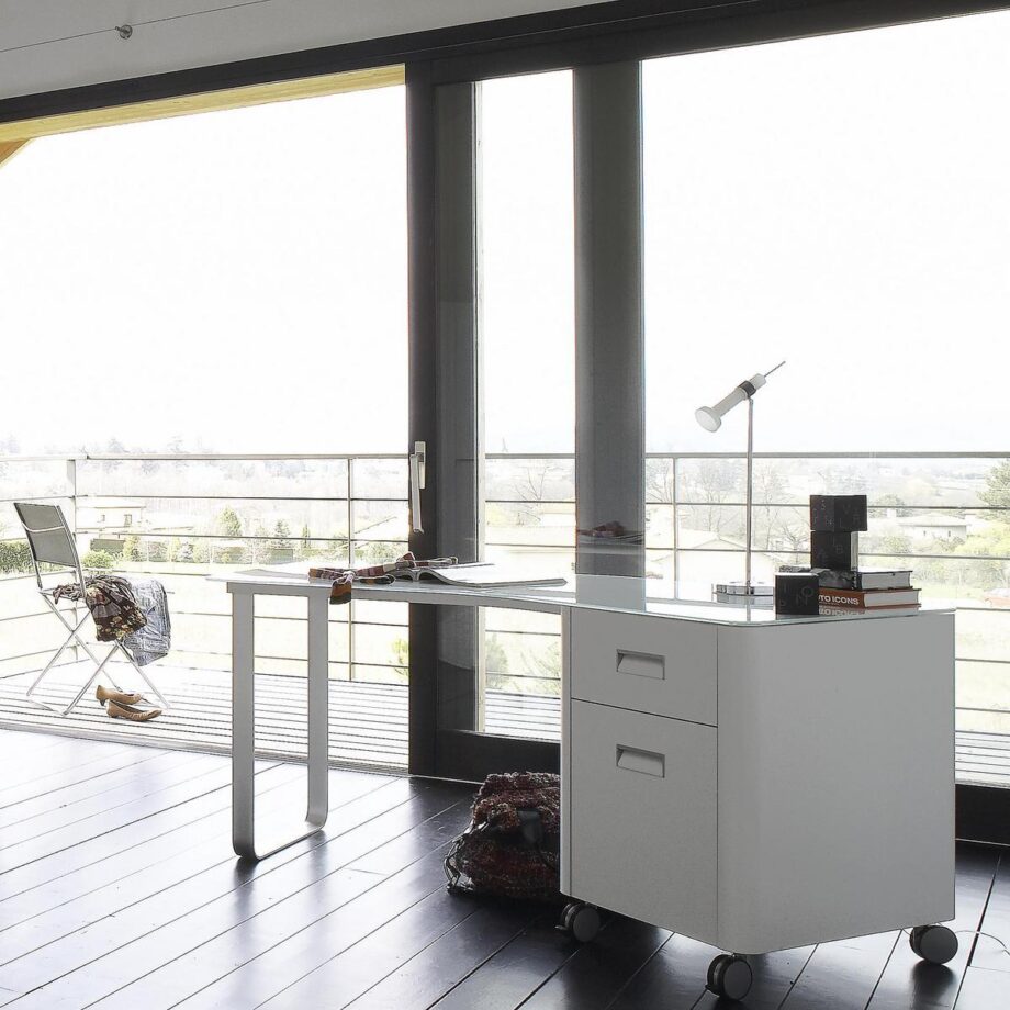Travel Studio письменный стол Ligne Roset