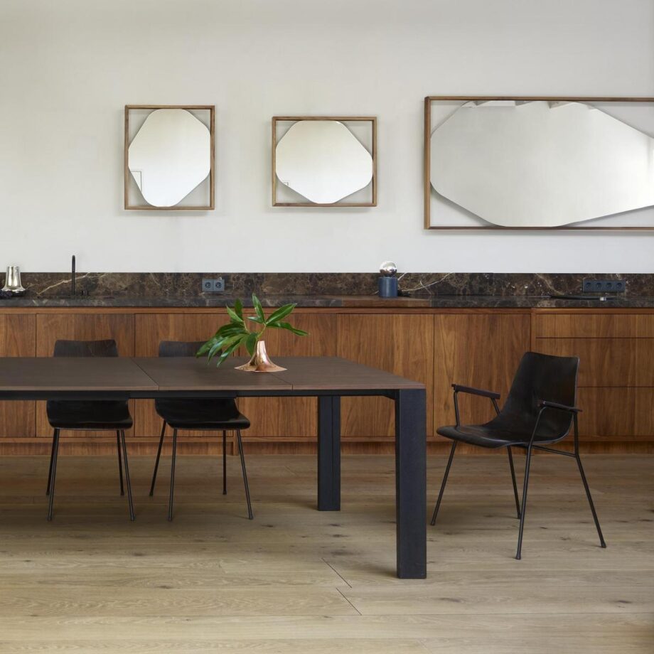 Belize зеркало Ligne Roset