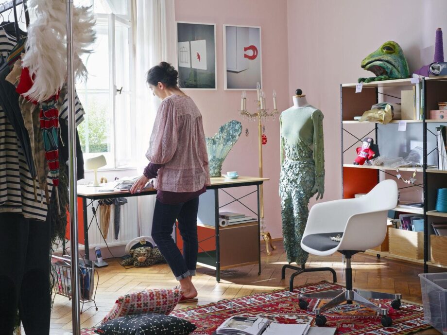 Eames Desk Unit Edu письменный стол Vitra