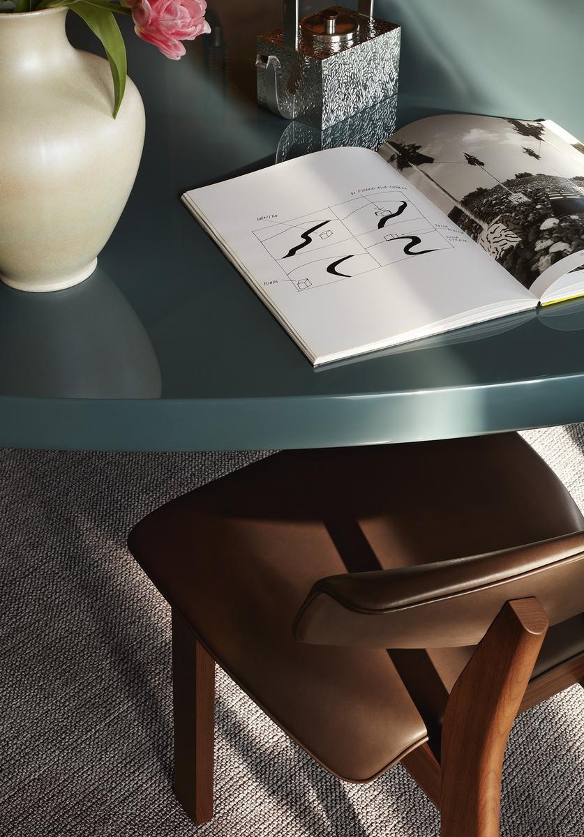 527 Mexique стол Cassina