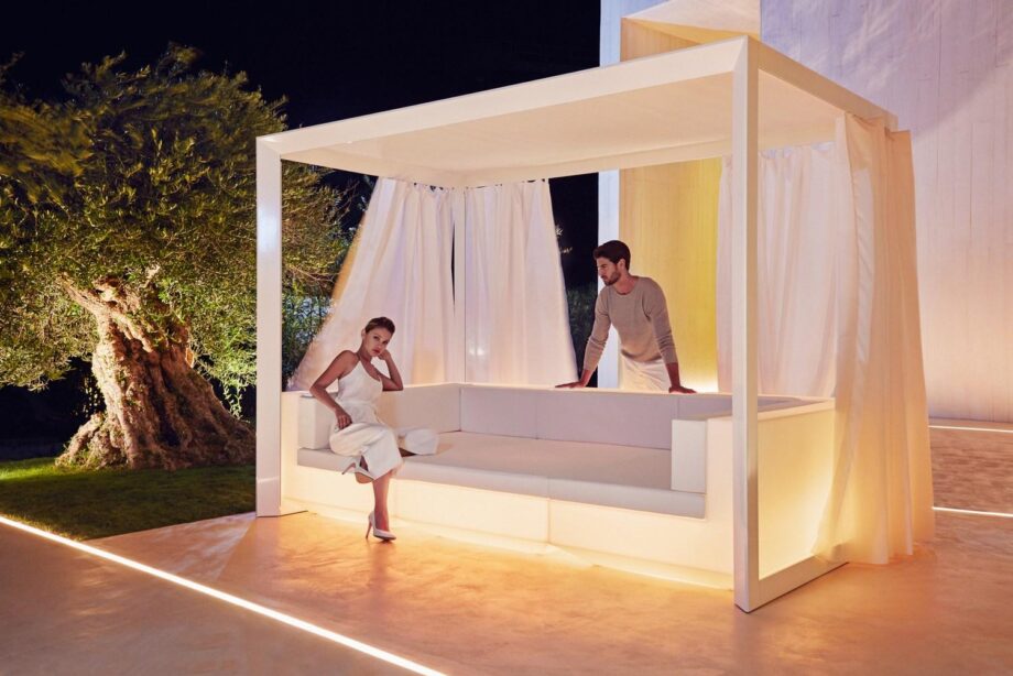 Vela Pavilion уличная кровать Vondom