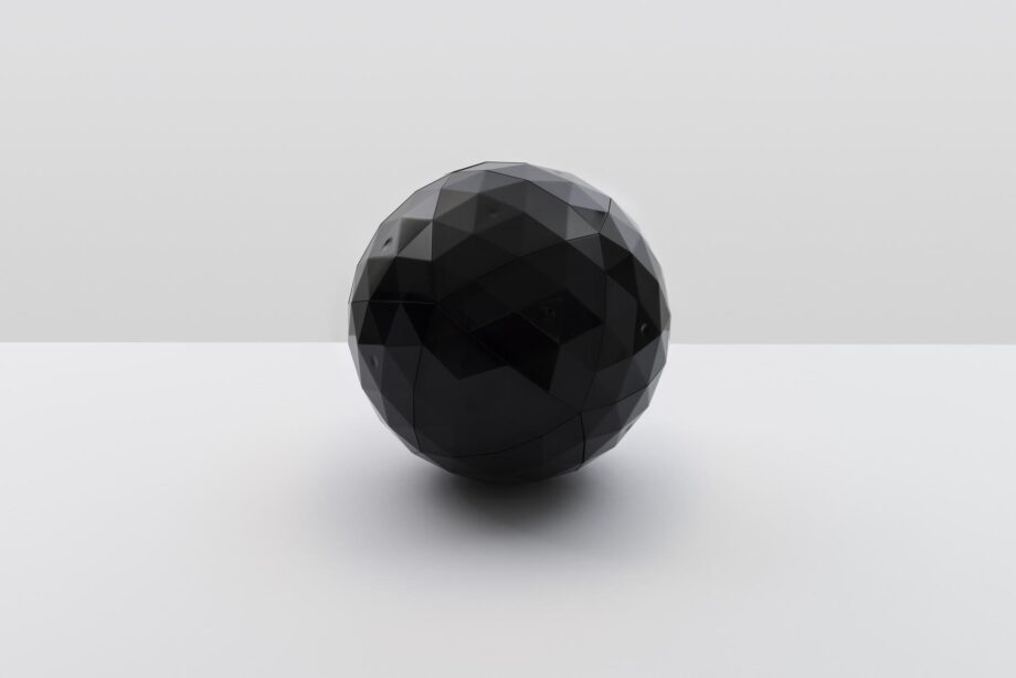 Huara настольная лампа Artemide
