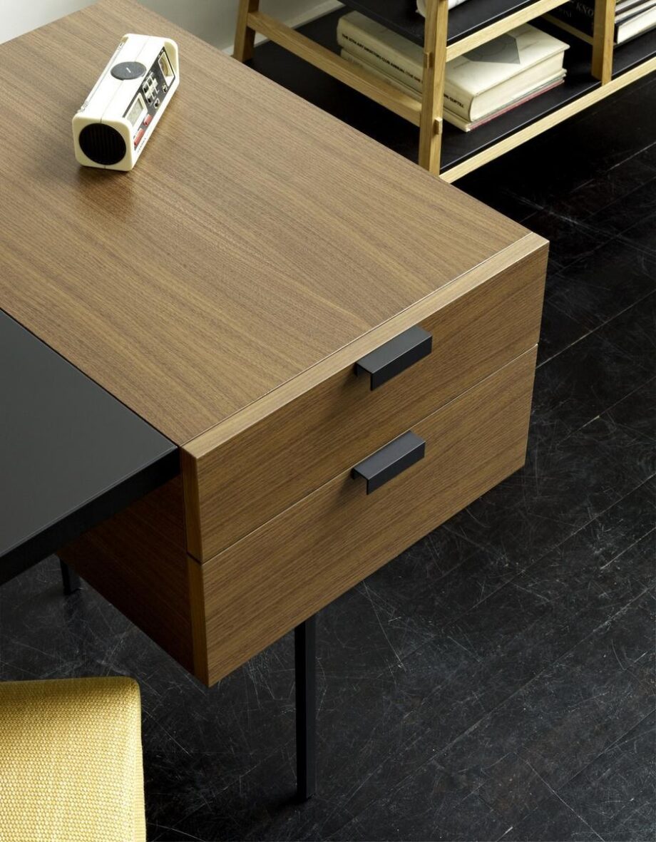Tanis письменный стол Ligne Roset