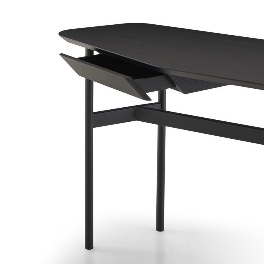 Briord письменный стол Ligne Roset