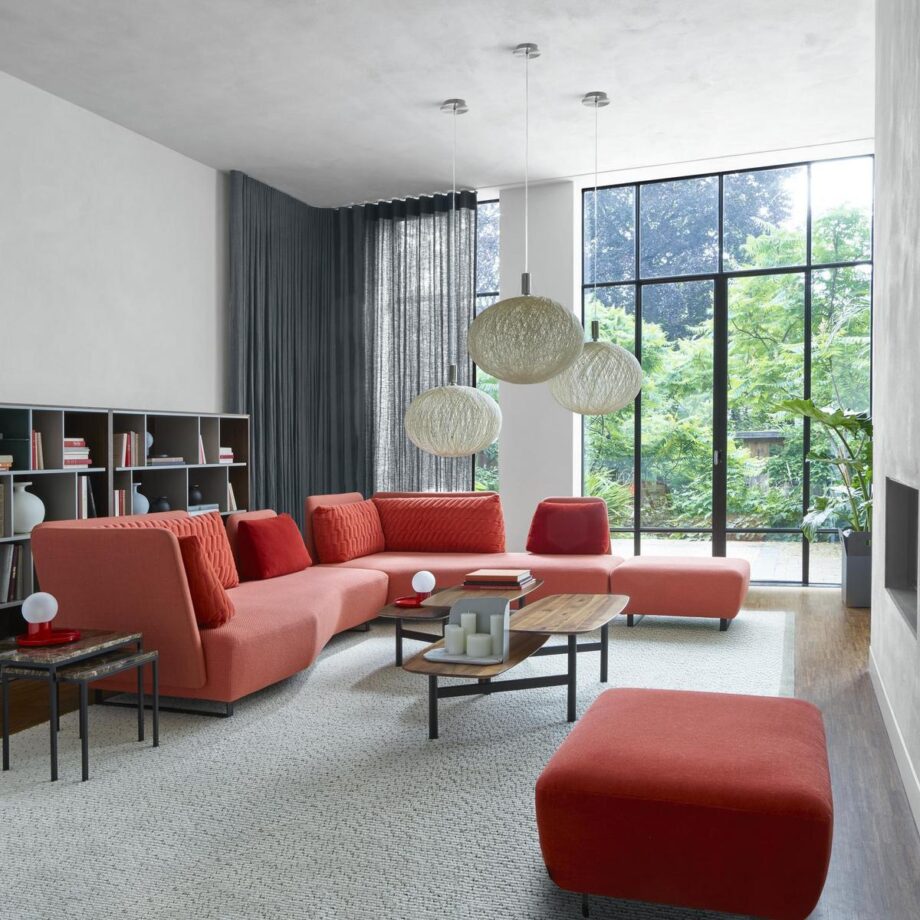 Amadora журнальный стол Ligne Roset