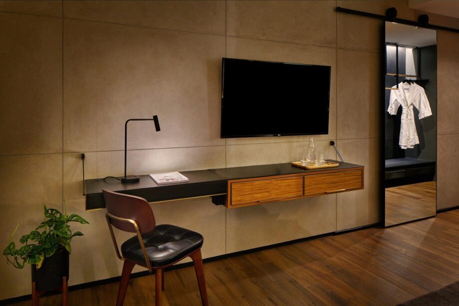 Enna Desk настольная лампа Astro Lighting