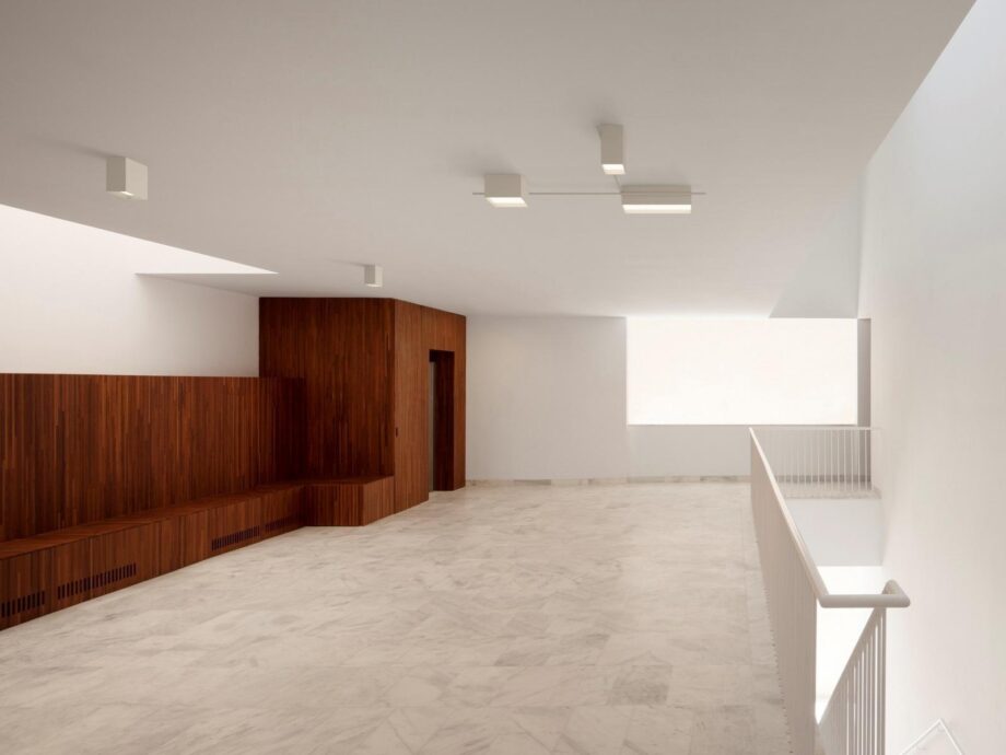 Structural потолочный светильник Vibia