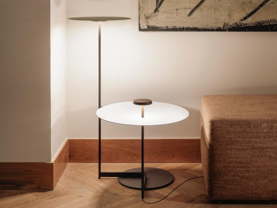 Flat 5945 торшер Vibia