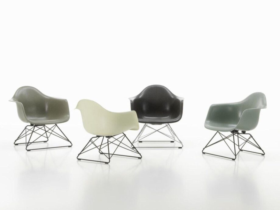 Lar Fiberglass небольшое кресло Vitra