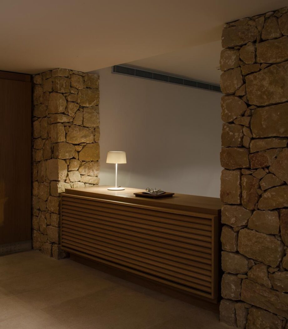 Warm настольная лампа Vibia