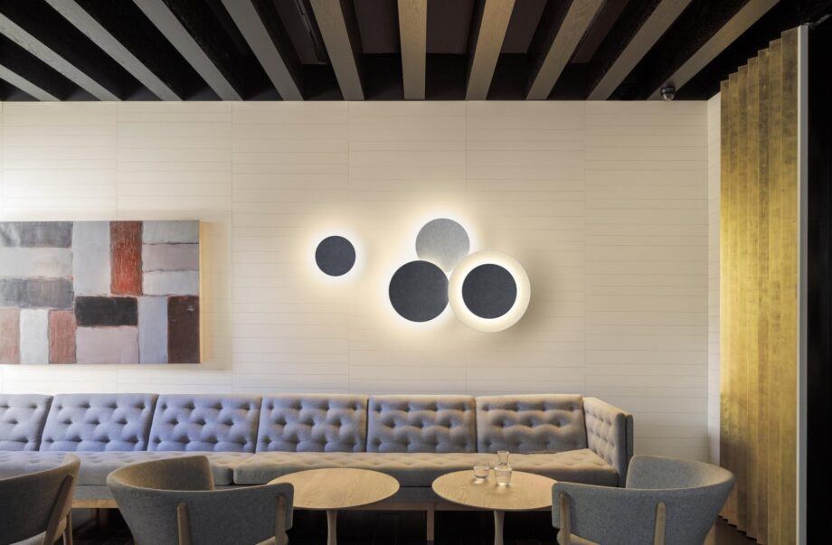 Puck Wall Art Triple настенный светильник Vibia