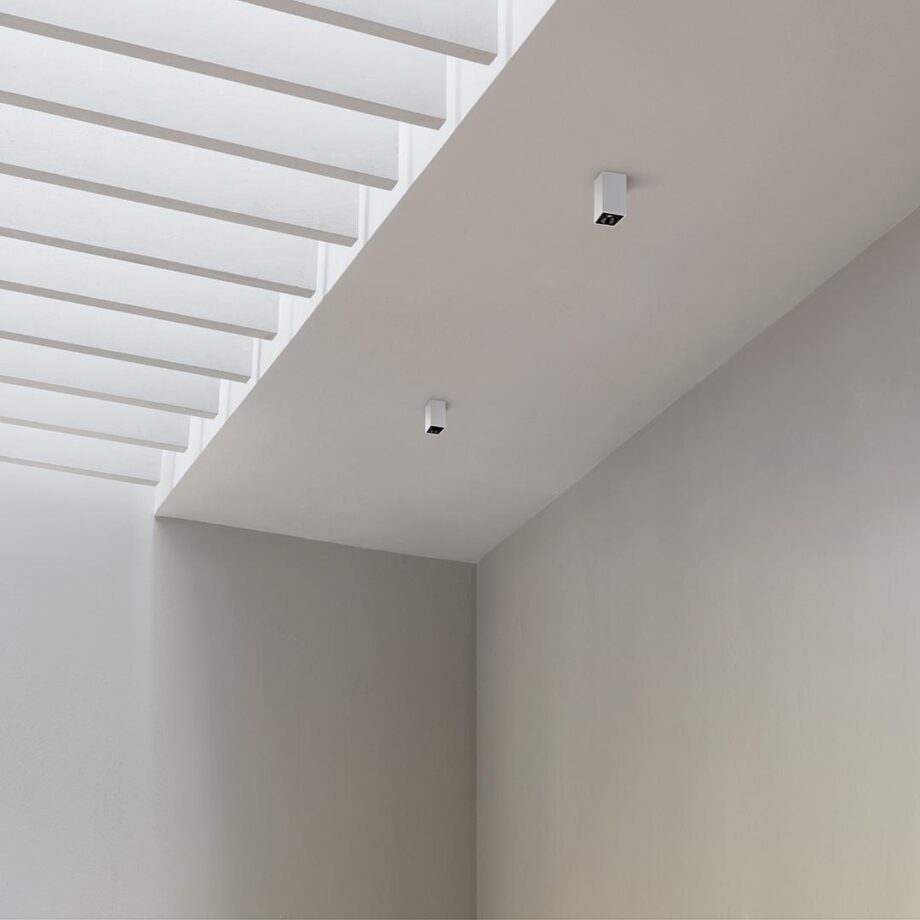Black Foster Surface 1 спот Arkoslight