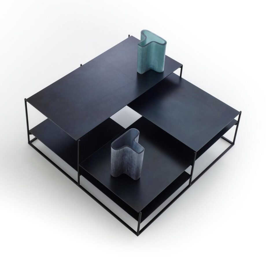 Lowlands журнальный стол Ligne Roset
