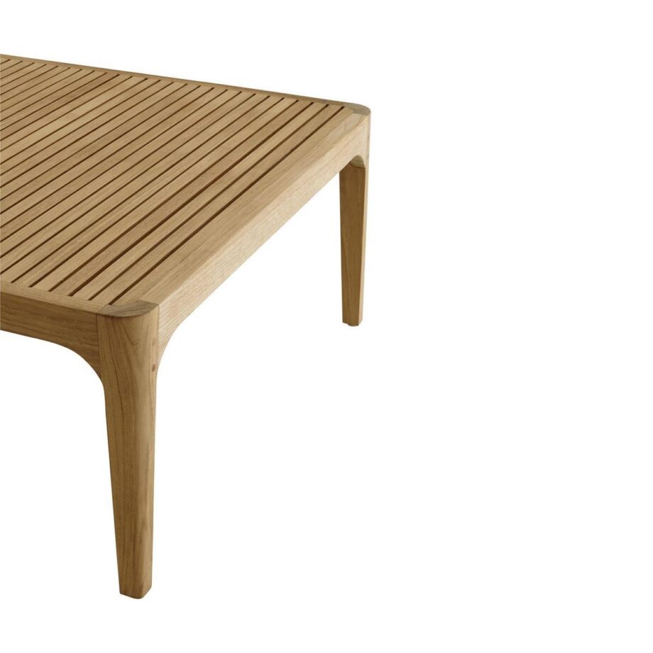 Elizabeth уличный столик Ligne Roset