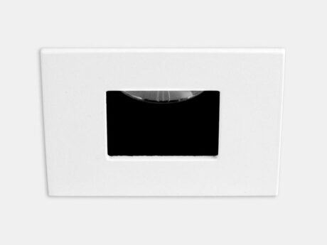 Play Pinhole Ag46