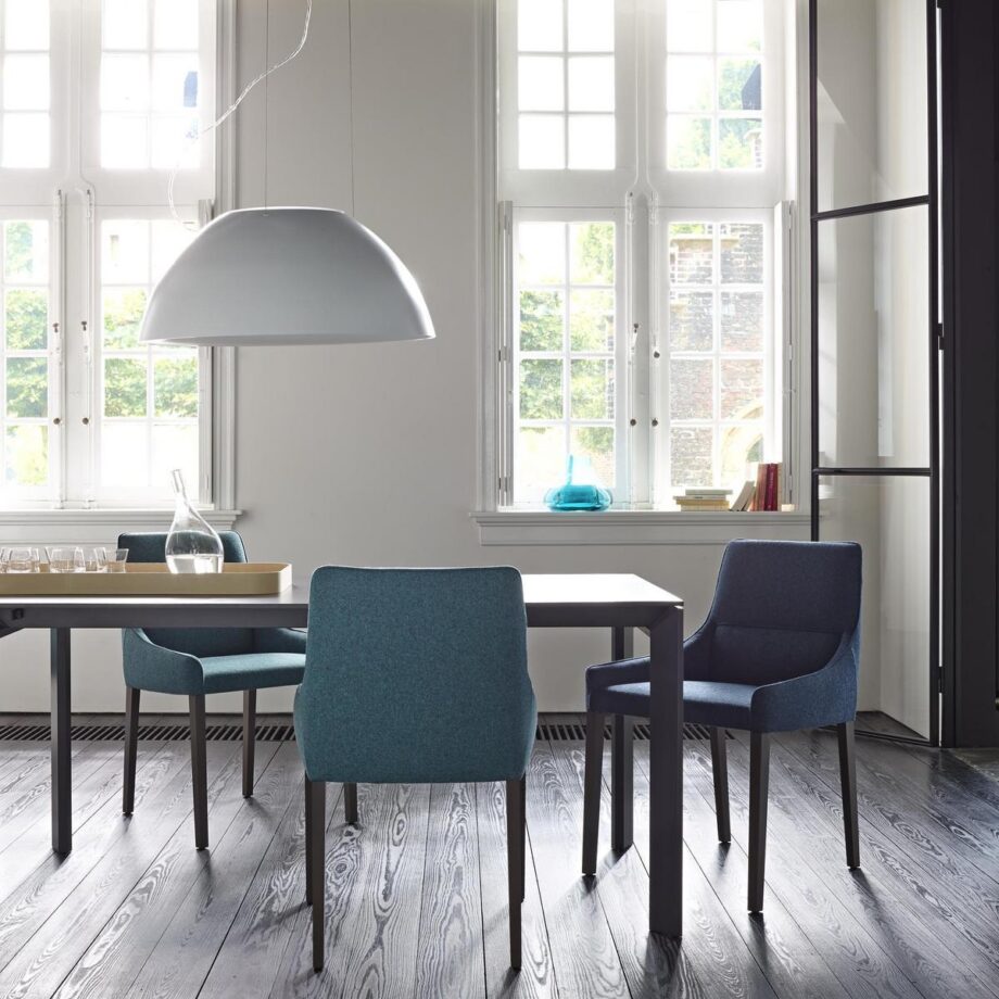 Frost стол Ligne Roset