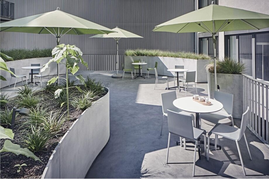 Bistro уличный стол Vitra