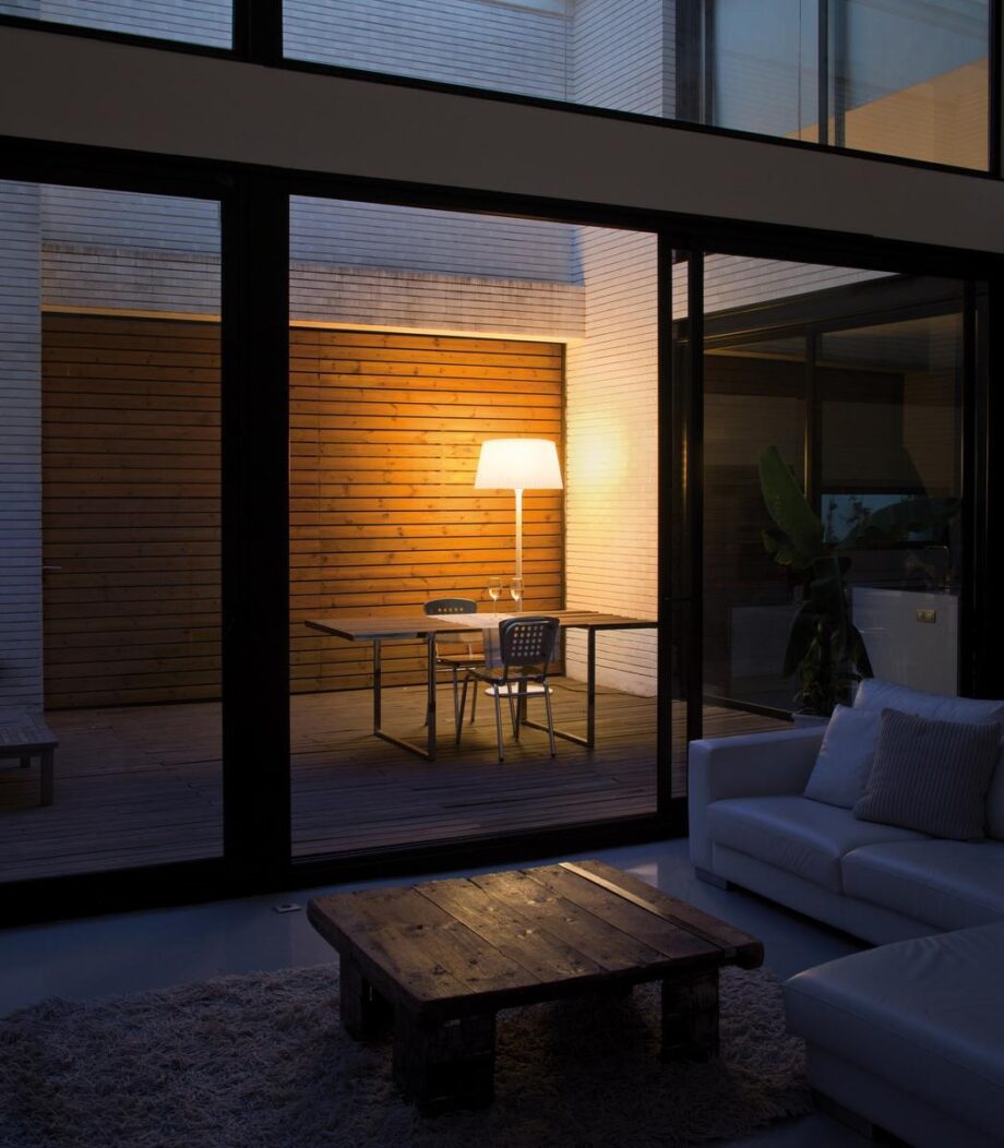 Plis Outdoor уличный торшер Vibia