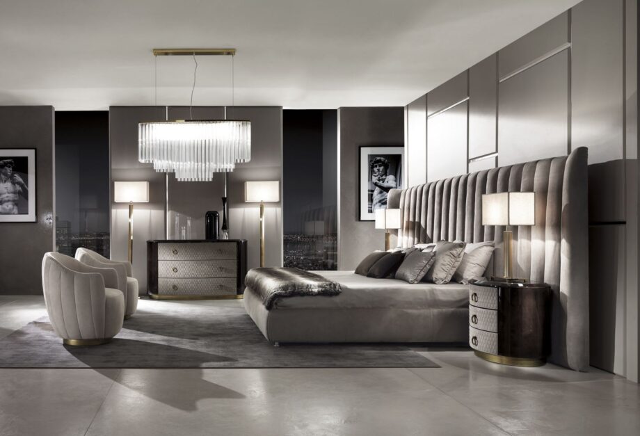 Hermes кресло | DV home. Роскошное поворотное кресло в стиле ар-деко с полированной базой из нержавеющей стали, обеспечивающее исключительный комфорт.
