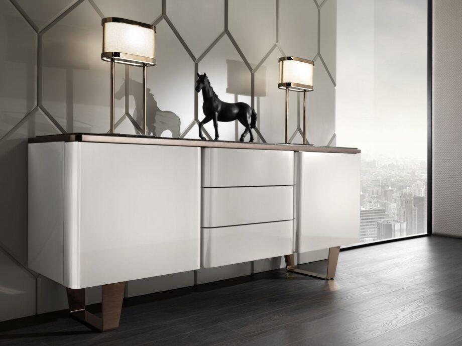 Elite комод | DV home. Роскошный буфет в стилях ар-деко и контемпорари с рифленым дизайном, отделкой из кожи/лака, мраморной/ореховой столешницей и стальными акцентами.