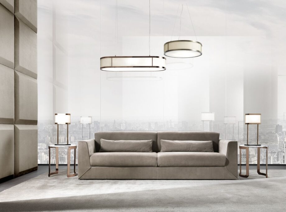 Cooper диван | DV home. Элегантный диван с каркасом из массива дерева и мягкими подушками, доступный в различных конфигурациях и обивках.