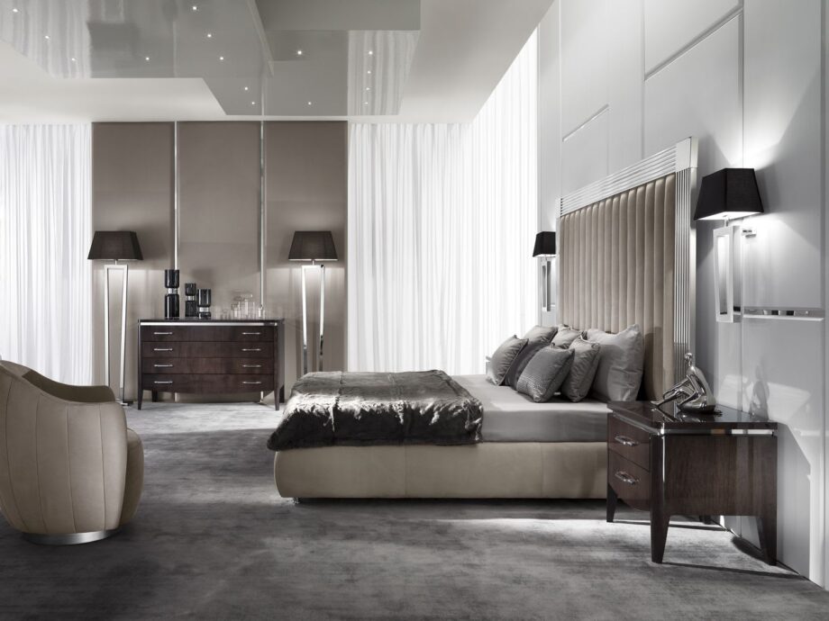 Windsor кровать | DV home. Роскошная кровать с высоким мягким изголовьем и элегантным каркасом из нержавеющей стали, обеспечивающая исключительный комфорт.