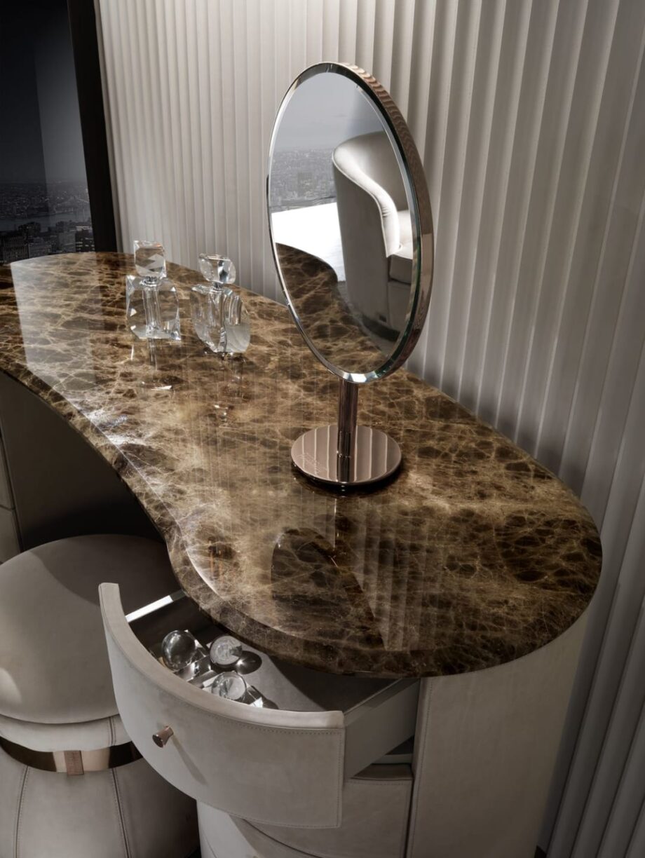 Envy Beauty зеркало | DV home. Зеркало ручной работы в стиле ар-деко с фацетом и роскошной рамой из нержавеющей стали в различных металлических отделках.