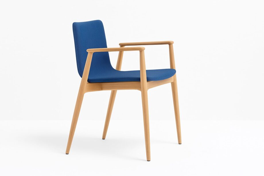 Malmö 296 небольшое кресло | Pedrali. Lounge armchair with debris wood frame, upholstered shell for comfort. Elegant design, perfect for lounges, cafes, and living areas.